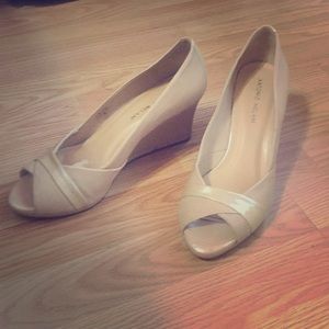 Antonio Melani wedges light weight